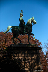 小松宮彰仁親王像