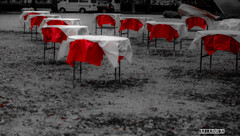 『赤いテーブル』