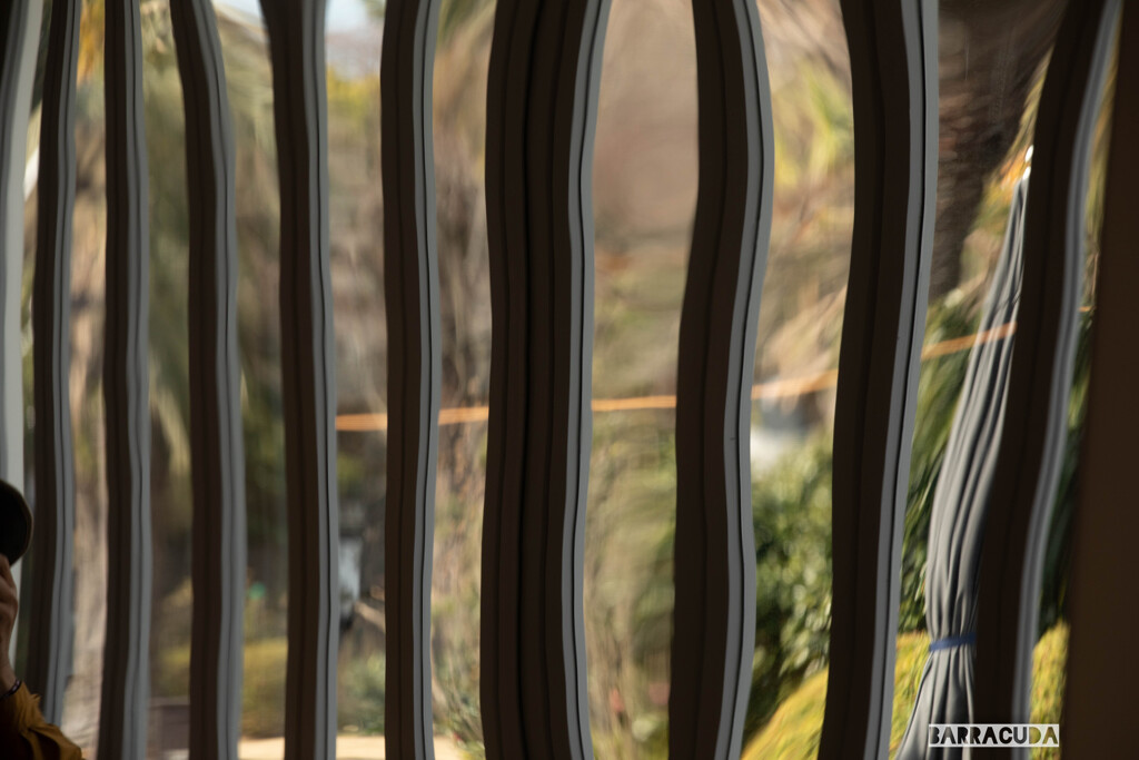 空間がゆがんでる～