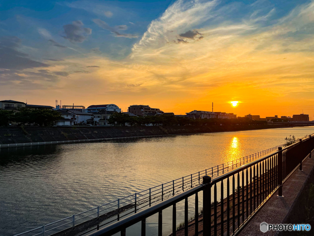 浦安境川　日没前の夕景
