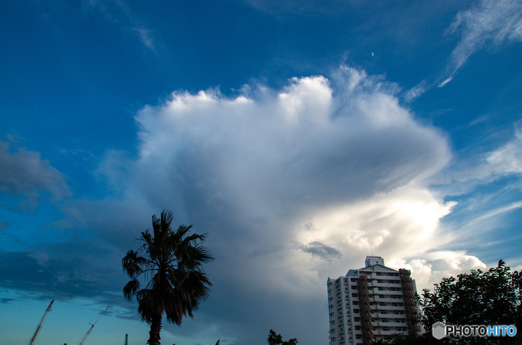 梅雨と夏の間の空　2