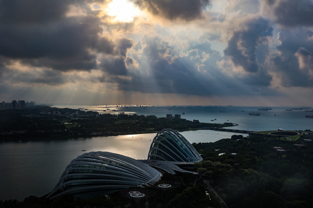 シンガポール海峡の朝