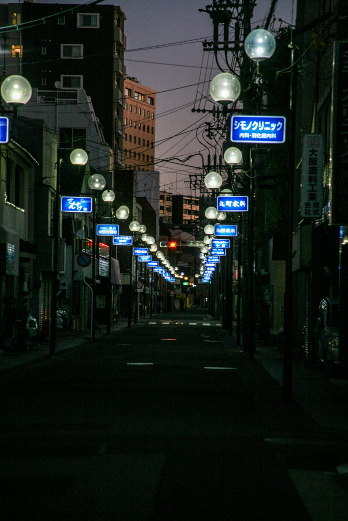 朝の商店街