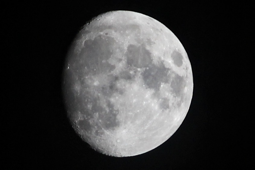 月齢12 土曜日の月　11月の月はきれい