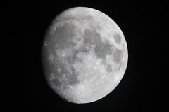 月齢12 土曜日の月　11月の月はきれい