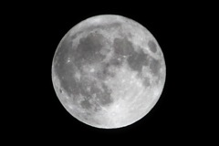 月齢15日　昨夜の月もキレイでした