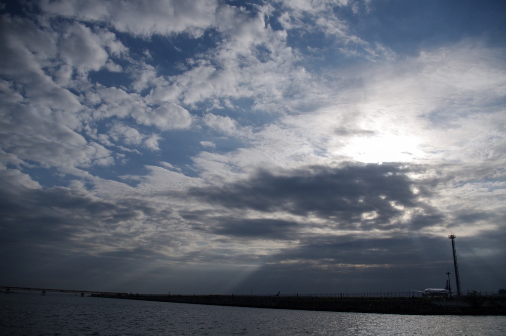 羽田沖の秋空　