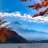 憧れていた写真　富士山と湖と紅葉