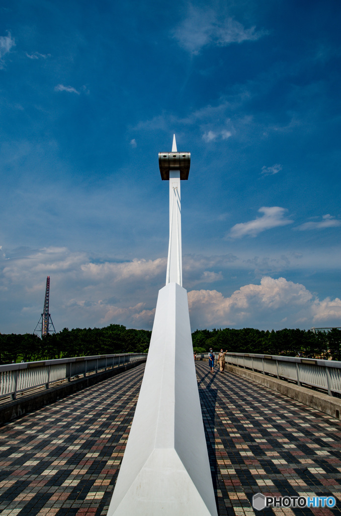 夏空を突き刺す！