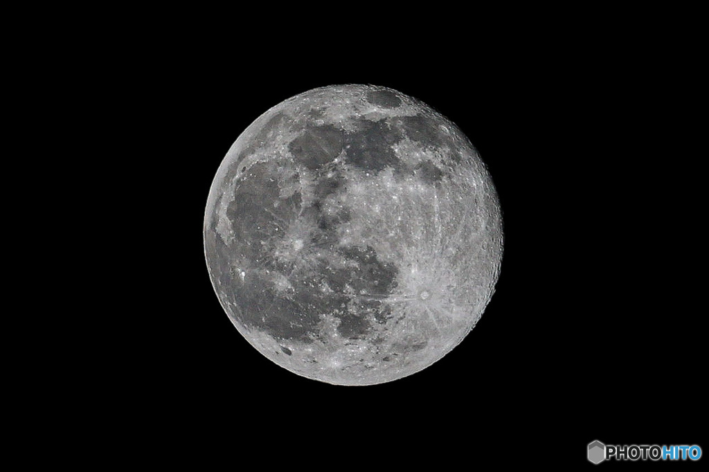 今宵の明るい月　16夜　美しさとは。