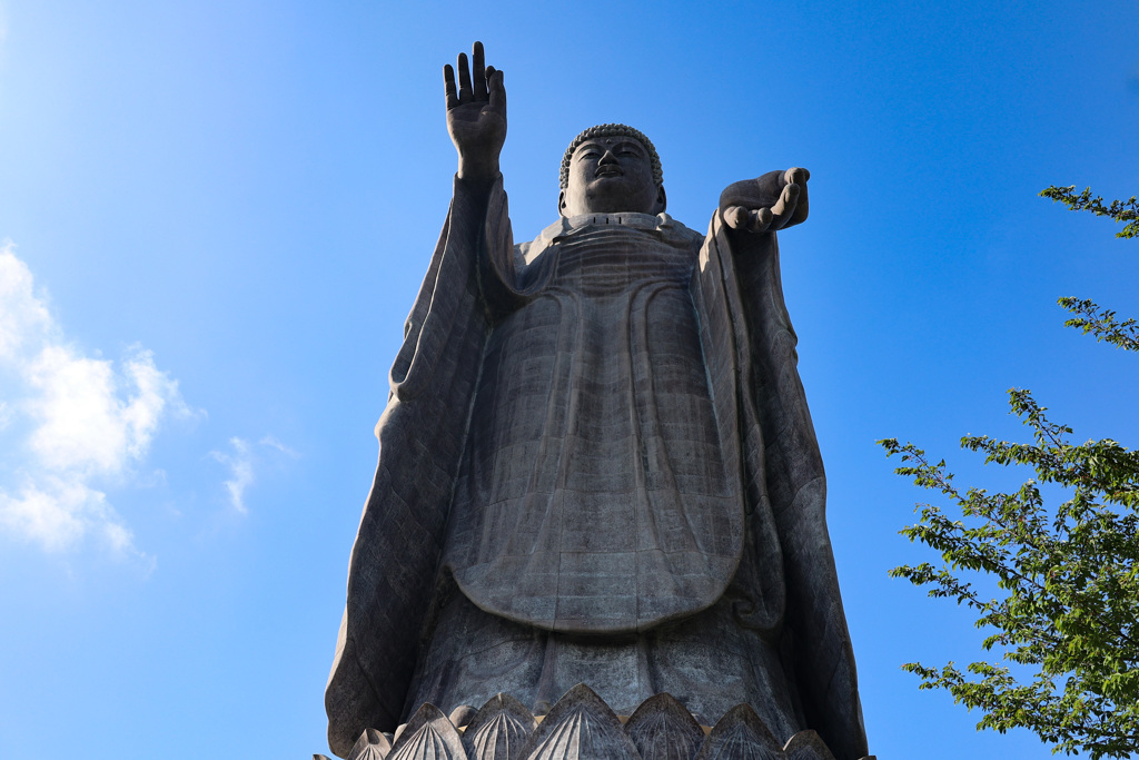 五月晴れの日の大仏様