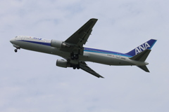 ANA B767-300