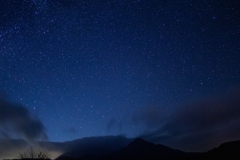 大山と星空①