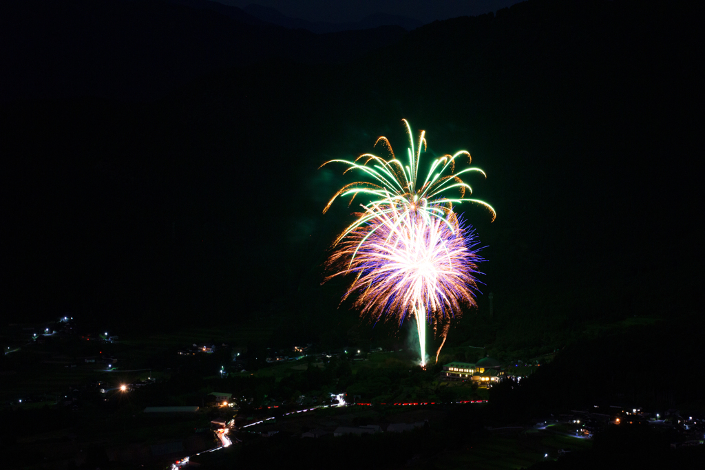 東粟倉村夏祭り花火大会 アップ By 岡田六輔 Id 684 写真共有サイト Photohito
