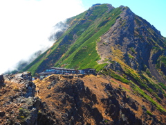 山頂へと続く道