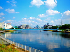 街中の川