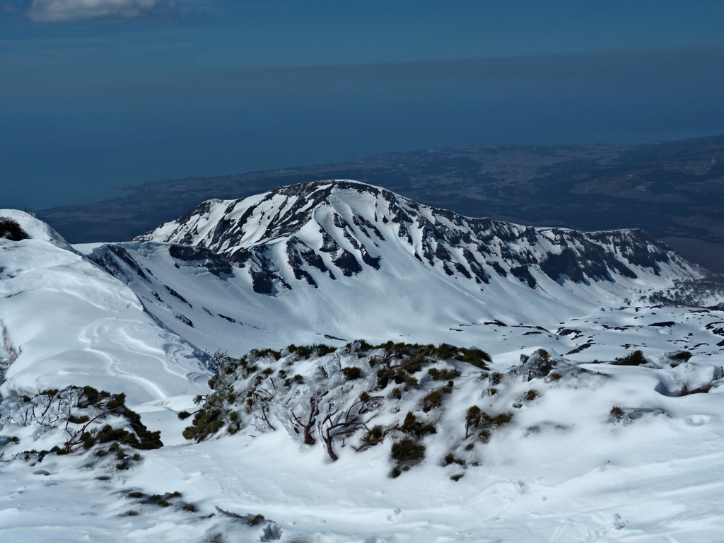 雪の稲倉岳