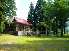 誰も居ない境内