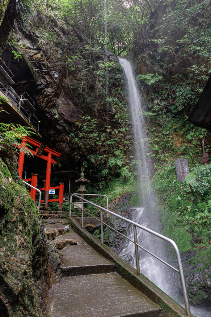 奥の院