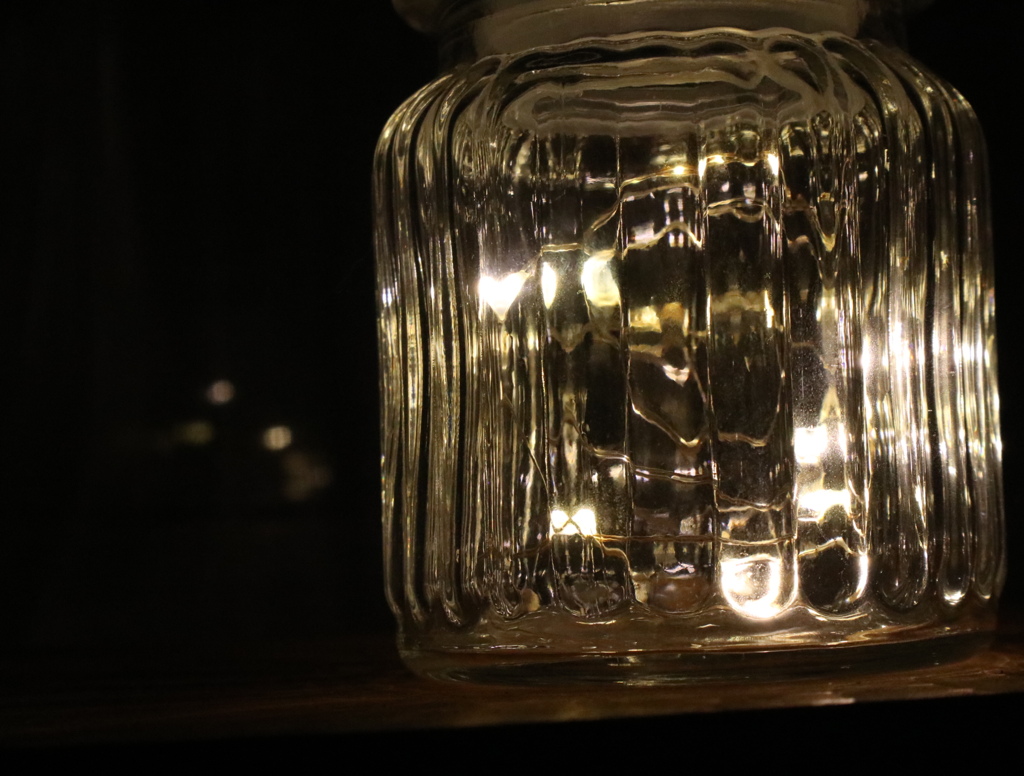 暗闇＋瓶＋ライト