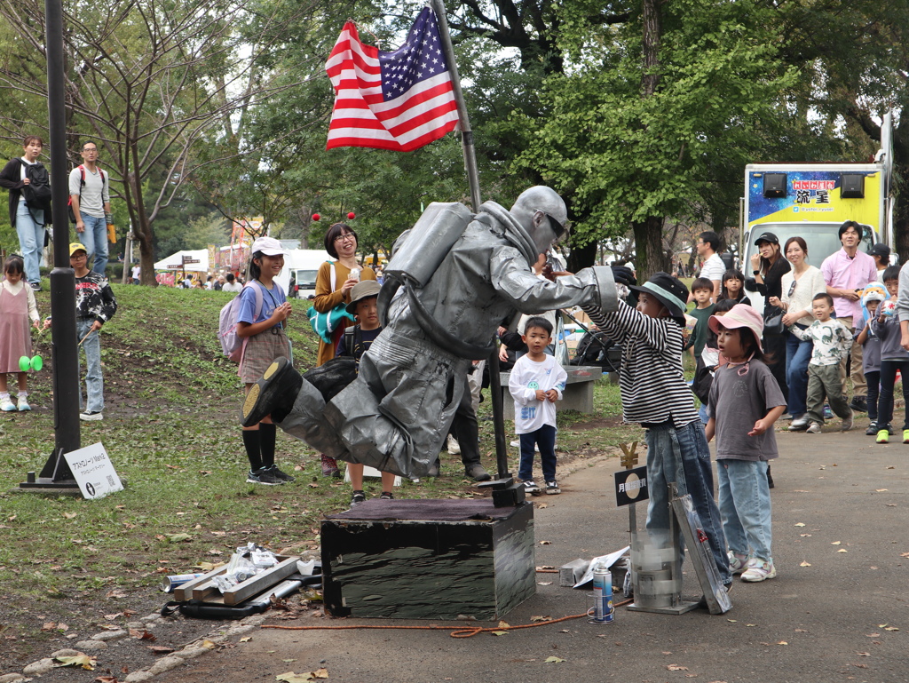 静岡大道芸　宇宙遊泳