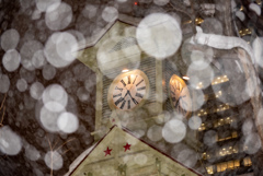 雪降る時計台