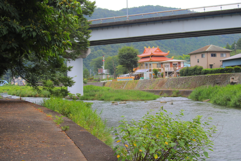 愛川大橋