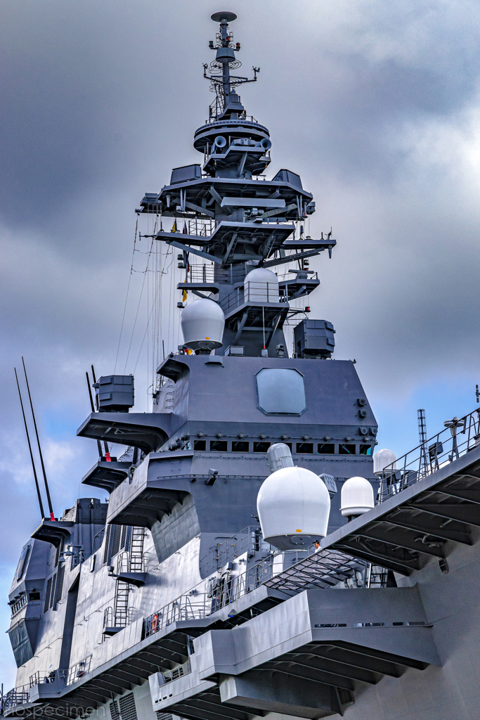 DDH-183 ヘリコプター搭載護衛艦 いずも 艦橋構造物