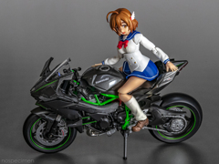 カワサキ Ninja H2R ＋ S.H.Figuarts 佐倉羽音