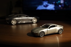 スパイ映画の高級車