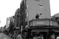 屋根の上から語る