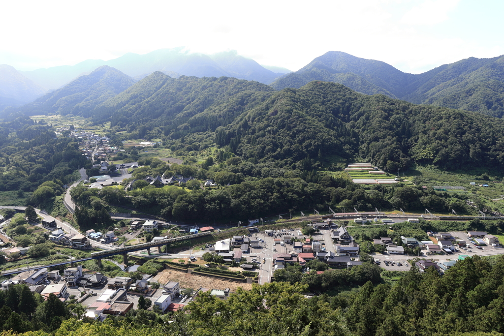 五大堂からの山寺駅