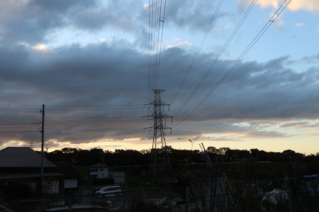 青空と夕暮れの境界線