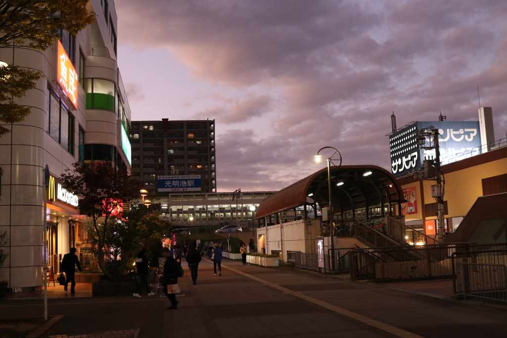 駅前の夕暮れその４