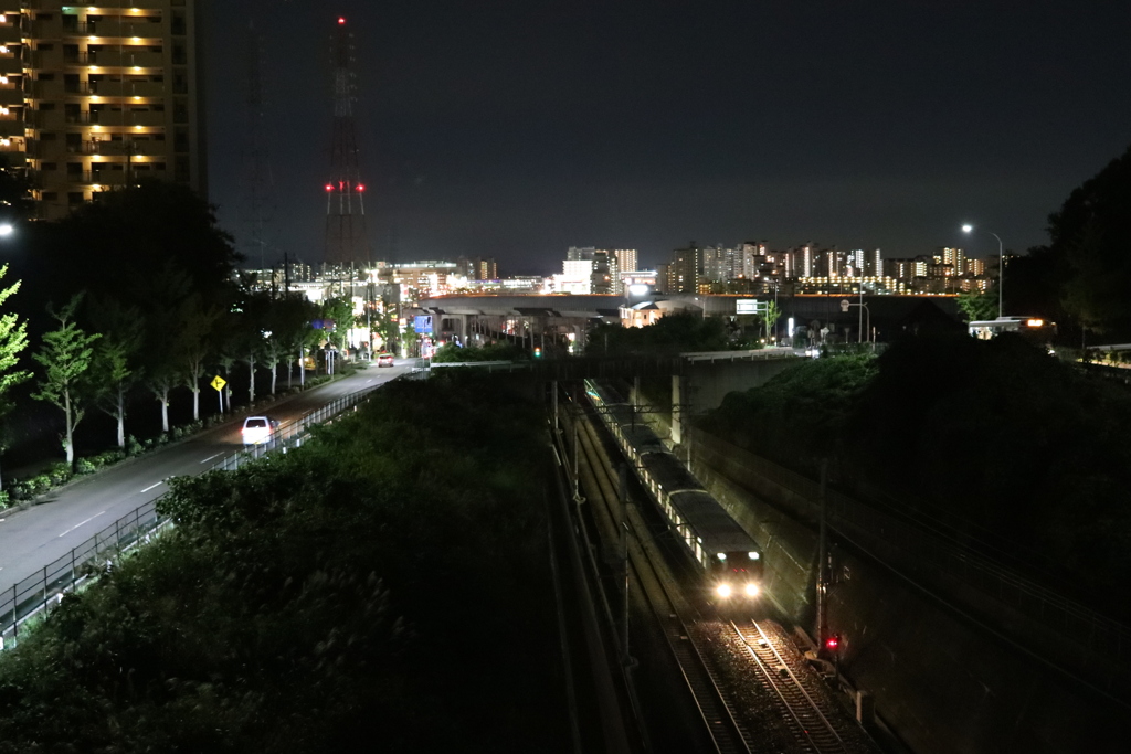 漆黒の闇を走る電車その２