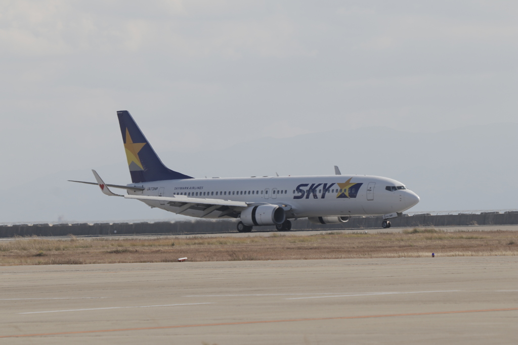 神戸空港B737-1