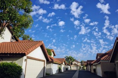 家並みと青空と雲
