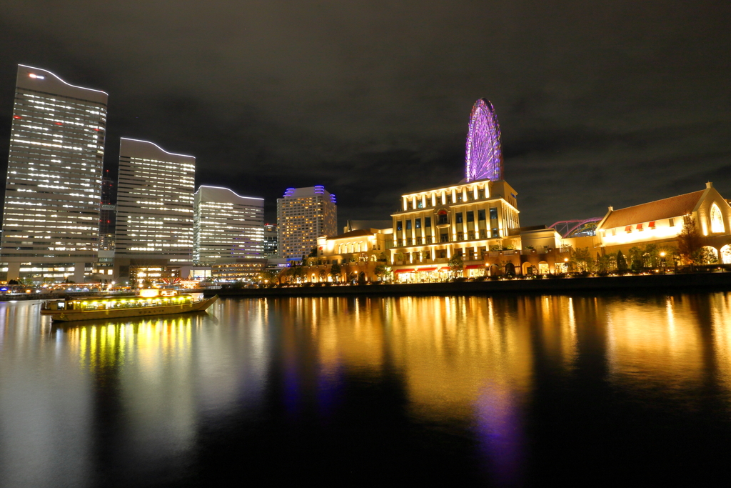 運河パークから