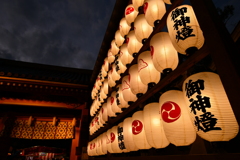 西宮神社　表門夕景