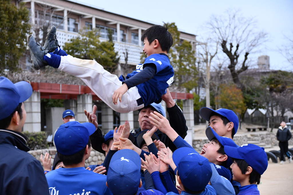 惜別の胴上げ