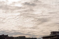 雲の様々な層と暮色　－　空シリーズ