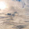 陽、青い空と雲の様々な層　－　空シリーズ