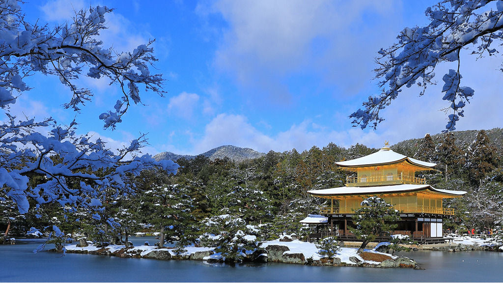 雪の舎利殿