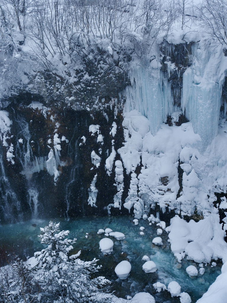 白髭の滝と氷瀑　その２