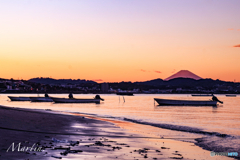 夕暮れの海岸
