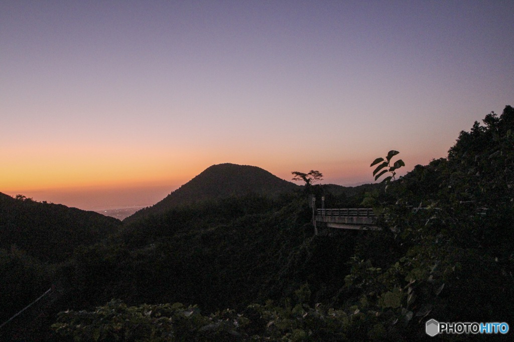 朝焼けと橋