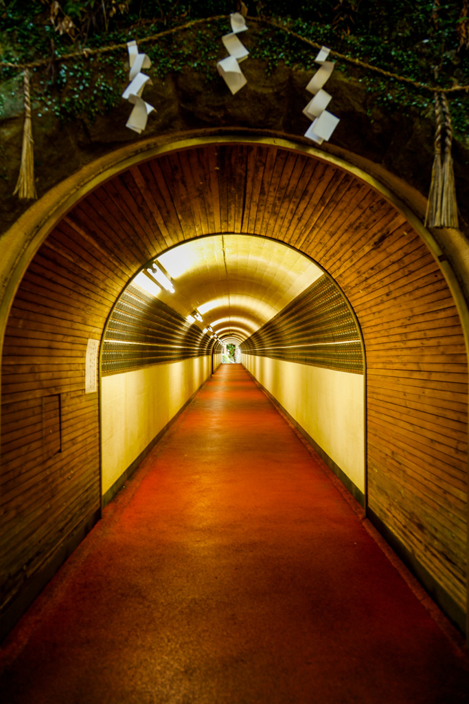 トンネル