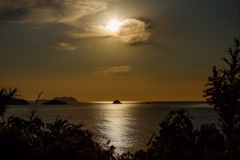 夕暮れ前の海岸