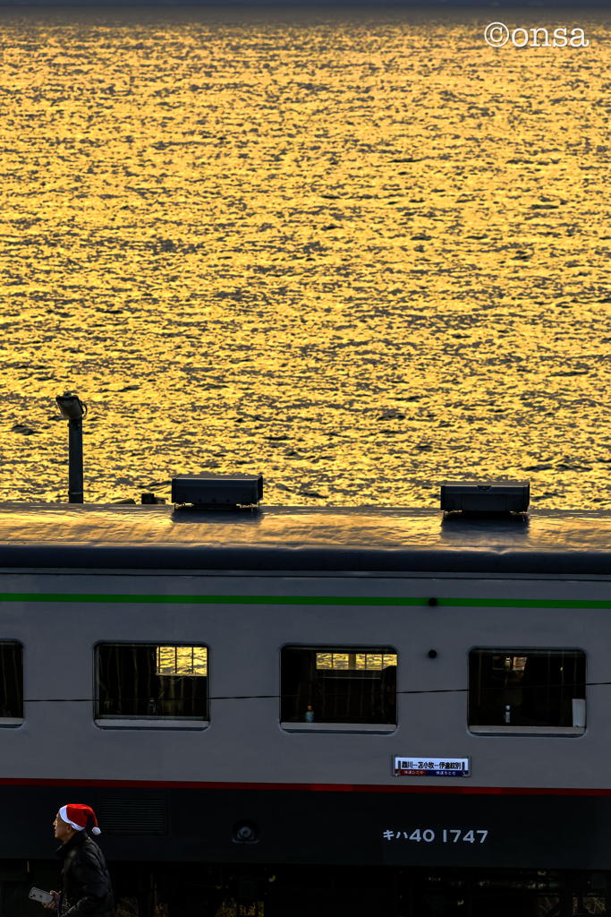 サンタが海にやって来た❗️