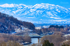 雪山と鉄道は本当によく似合う